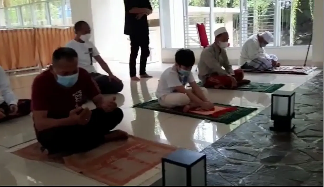 <p>Rafathar Malik Ahmad masuk pesantren (Instagram/raffinagita1717)</p>