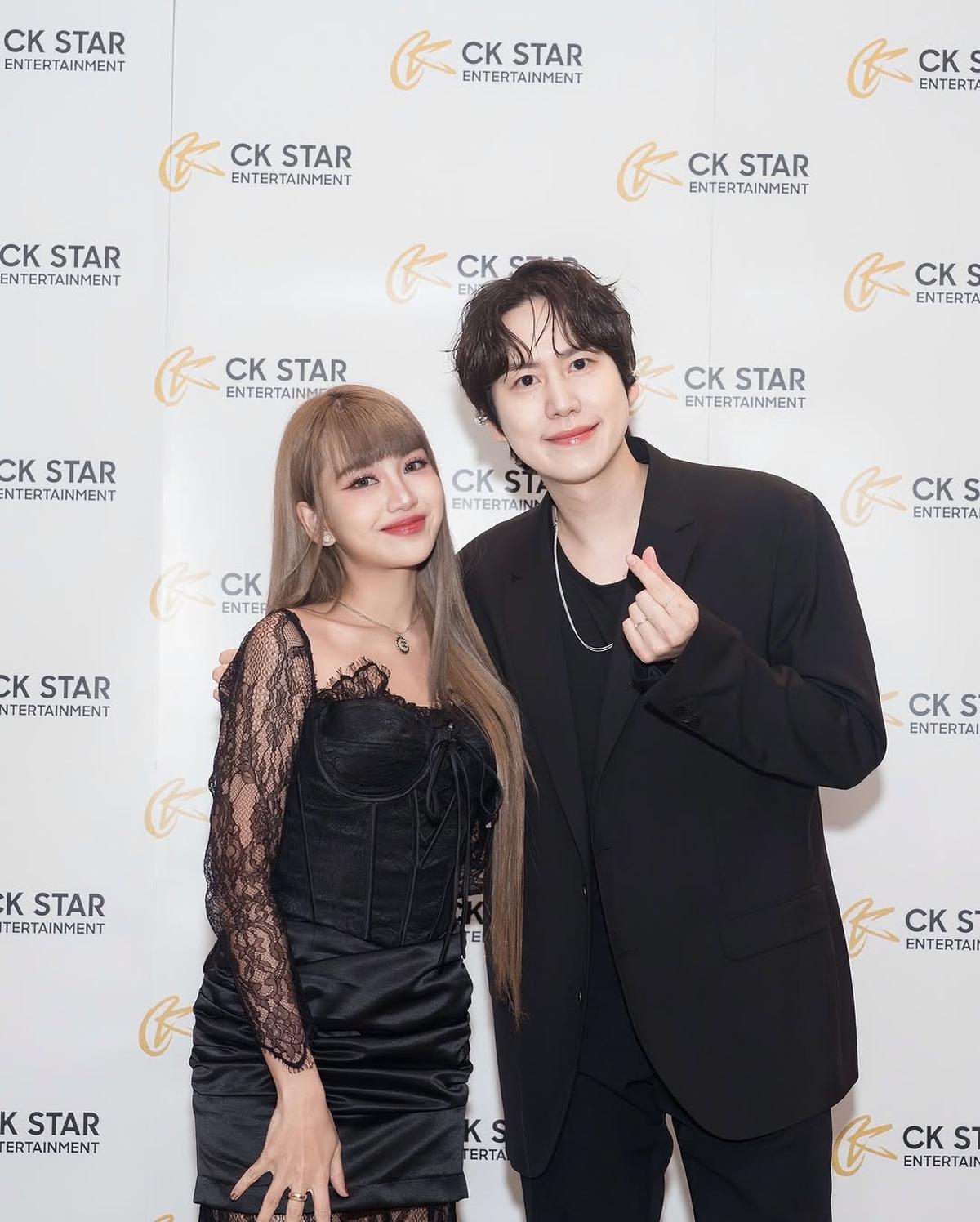 Jadi Kenyataan, Momen Ghea Indrawari Bahagia Bisa Foto Bareng Bahkan Duet dengan Cho Kyuhyun
