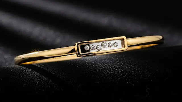Gelang Bulat dengan Aksen Moving Stone