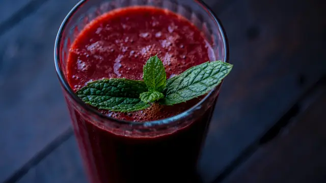 Jus Apel Wortel Bit Delima