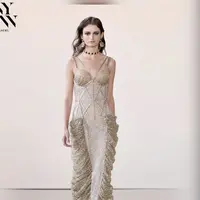 Di panggung New York Fashion Week SS 2023, Ivan Gunawan presentasikan koleksi bertajuk Maharani yang terinspirasi dari Kerajaan Majapahit. [Foto: Instagram/ Ivan Gunawan]