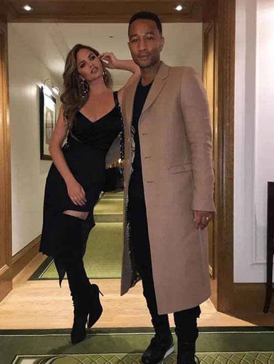 Dalam video tersebut Chrissy dan Luna terlihat sedang bermain, Chrissy berpura-pura mengalami sakit perut dan bertanya pada anaknya itu siapa yang ada di dalam perut buncitnya tersebut. (Instagram/chrissyteigen)