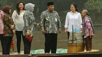 Bupati Sukoharjo, Wardoyo Wijaya bersama Menko PMK Puan Maharani (Liputan6.com/Fajar Abrori)