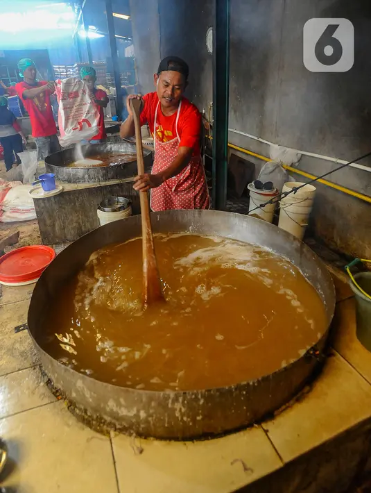 <p>Sementara untuk kue keranjang susun dihargai Rp 200.000 - Rp 1.200.000. (merdeka.com/Arie Basuki)</p>