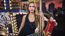 Perjalanan ini, yang terinspirasi secara halus oleh momen dan lokasi-lokasi penting bagi Louis Vuitton sepanjang tahun ini, mencapai puncaknya dengan pertunjukan kembang api yang meriah di atas Place Vendôme yang ikonik di Paris. [Dok/Louis Vuitton].