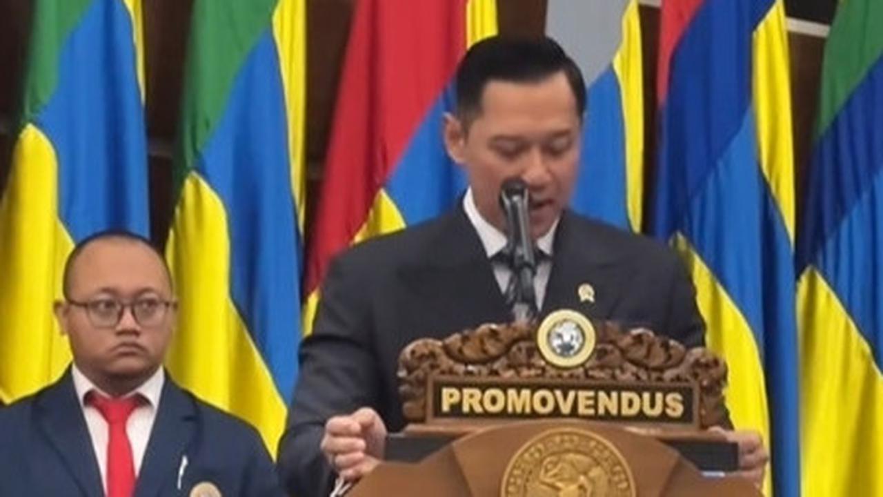 Potret Gagah AHY Raih Gelar Doktor di Unair dengan Nilai Cumlaude, Annisa Pohan Menangis Terharu