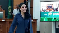 Nikita Mirzani menanggapi sikap JPU yang menolak nota pembelaannya, dalam sidang replik terkait kasus pemerasan dan TPPU terhadap Reza Gladys. (Foto: M. Altaf Jauhar)