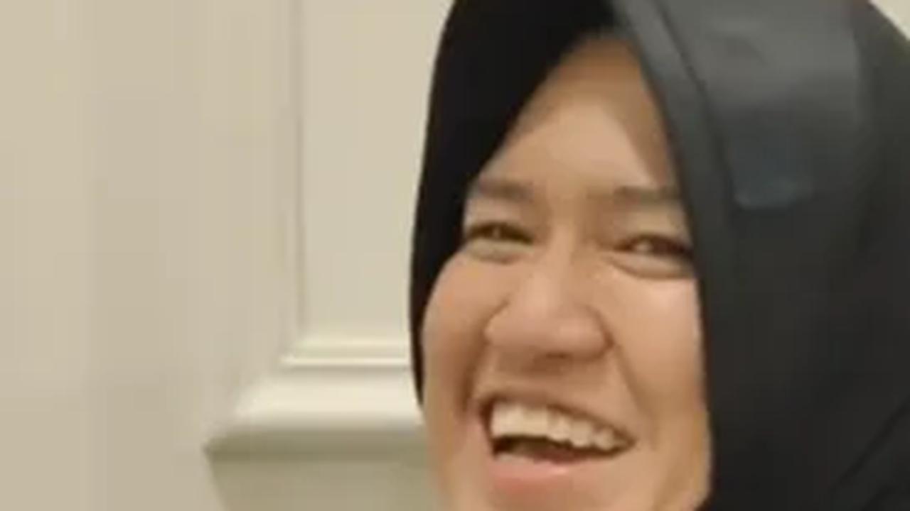 Rasa bahagia pun jelas terpancar dari wajah Soraya ketika eks Panglima TNI ini masih mengenali dan mengingat dirinya.