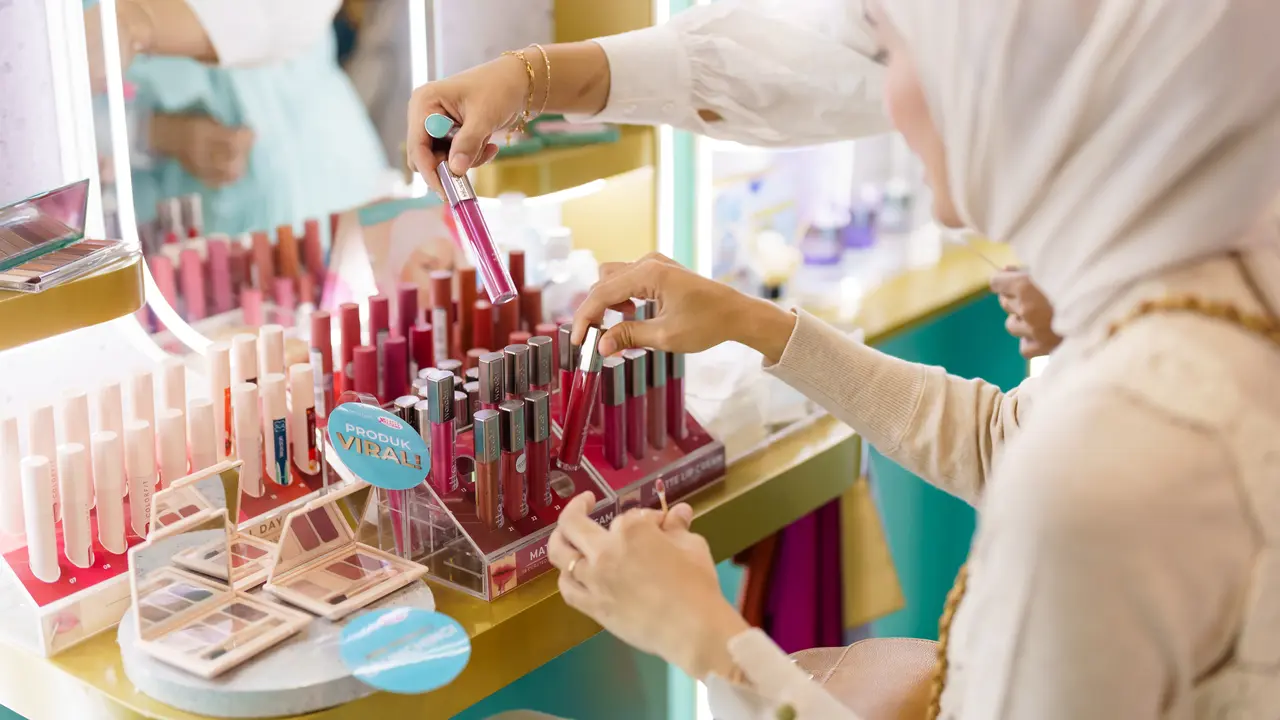 Wardah di JXB 2023, Jajal Personal Color Analysis sampai Tukar Sampah