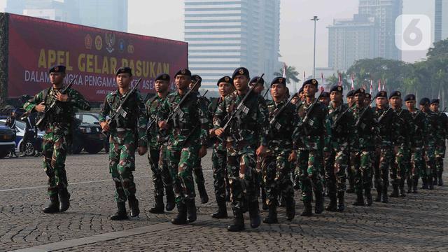 APel Gelar Pasukan KTT ke-43 ASEAN di Monas