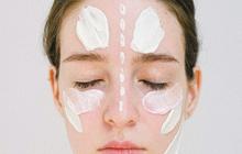 Pakai Sunscreen Dulu Atau Moisturizer Dulu? Ini Kata Pakar