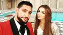 Petinju Profesional Amir Khan berselfie bersama wanita seksinya Faryal Makhdoom Khan saat acara pernikahannya di Turkey pada 11 Agustus 2015. (Instagram/@amirkingkhan)