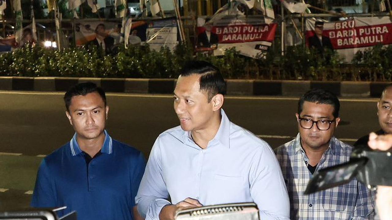 Masuk Masa Tenang, AHY Turun Tangan Copot APK Partai Demokrat