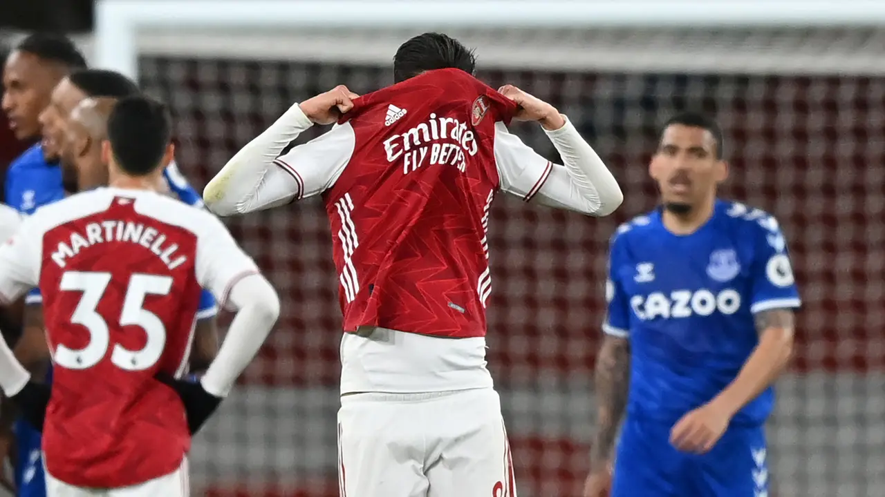 FOTO: Akibat Gol Bunuh Diri Bernd Leno, Rekor 25 Tahun Arsenal Patah - Dani Ceballos