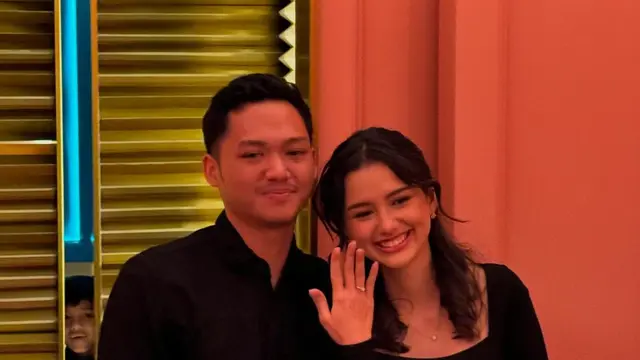 Azriel Hermansyah dan Sarah Menzel.