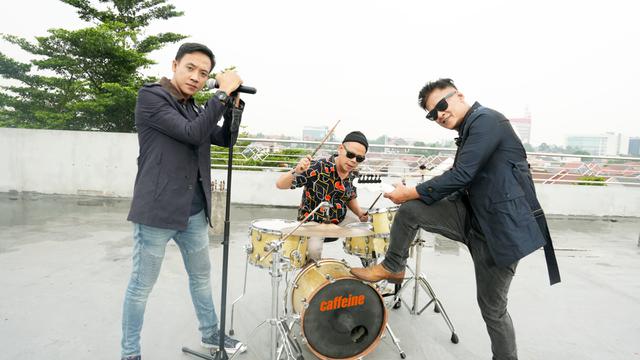 Grup band Caffeine (ist)