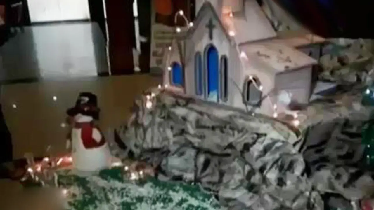 Insiden Hiasan Natal