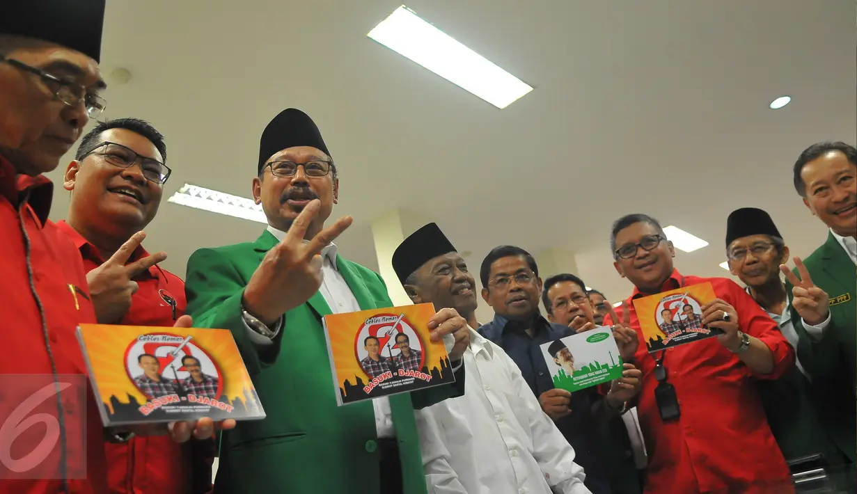 Pengurus partai pendukung Basuki Tjahaja Purnama-Djarot Saiful Hidayat di Pilgub DKI 2017 berkumpul di kantor DPP PPP kubu Djan Faridz Jalan Diponegoro,  Jakarta, Rabu (1/3). (Liputan6.com/Faizal Fanani)