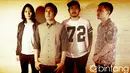 Grup band yang terbentuk karena memiliki kesamaan dalam bermusik ini merasa seru ketika berada di atas panggung karena mereka memiliki hobi, impian, dan tujuan yang sama dalam bermusik. (Andy Masela/Bintang.com)