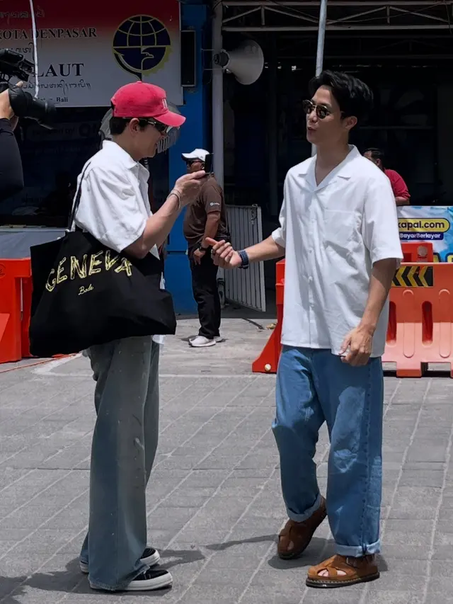 Gaya Bromance Dikta Wicaksono dan Ji Chang Wook Berlayar dengan Yatch, Tampilkan Wajah Mirip Bak Kakak Adik