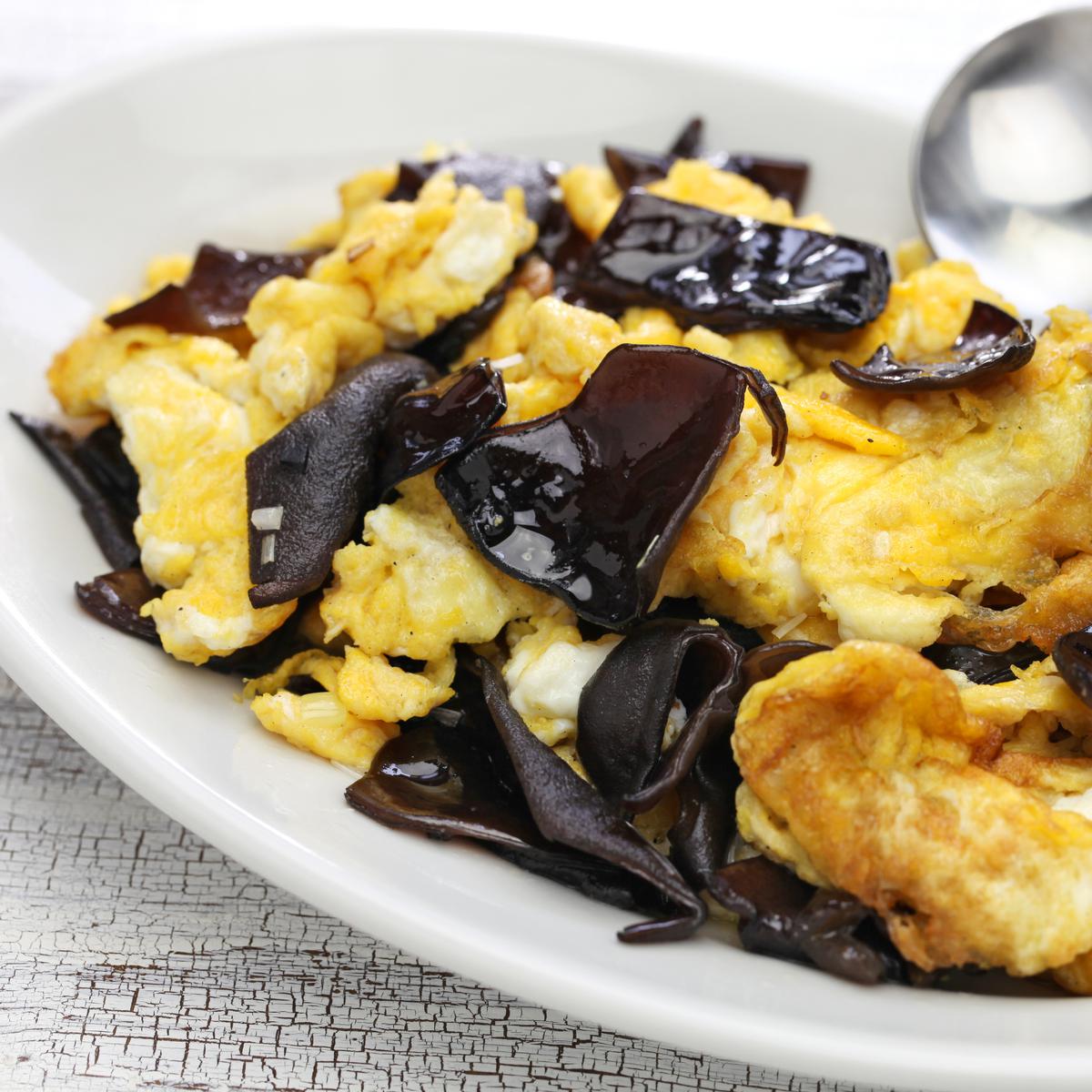 Resep tumis telur sawi hijau. (dok. Cookpad @cook_17828878)