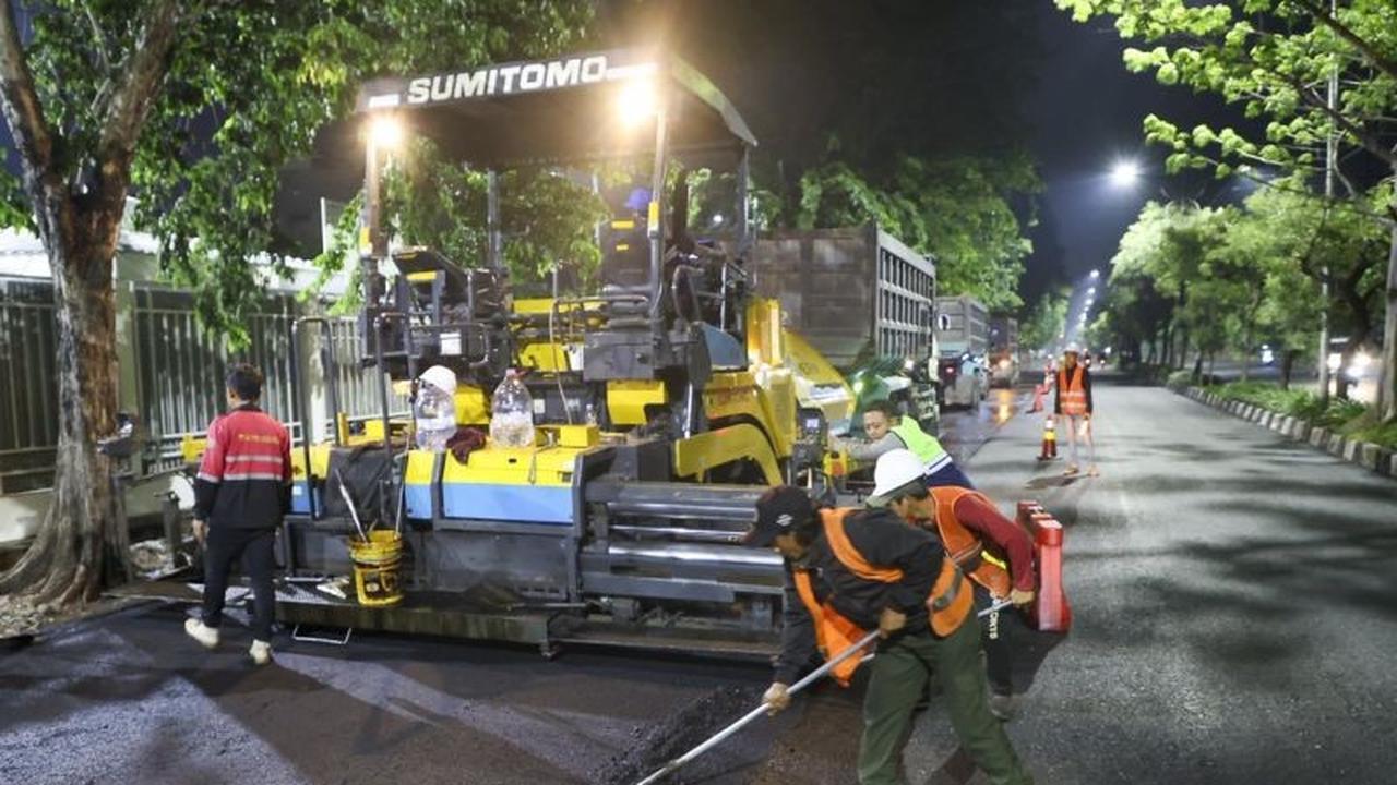 Pemkot Surabaya Lakukan Overlay Jalan, Strategi Efektif Atasi Genangan Musiman