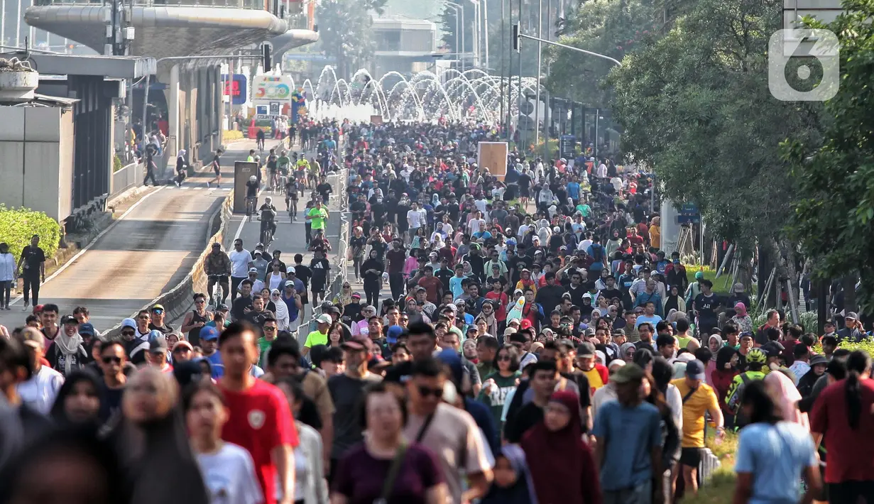 Selain itu, Hari Bebas Kendaraan Bermotor atau car free day (CFD) untuk menekankan pentingnya pengurangan emisi bahan bakar. (Liputan6.com/Angga Yuniar)