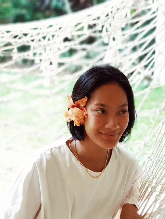 (Instagram/tarabasro)