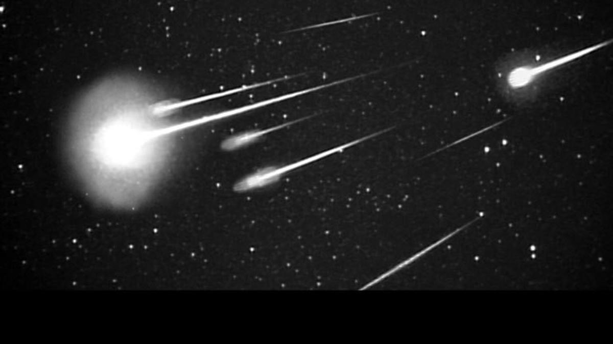 Serba-serbi Badai Meteor Leonid