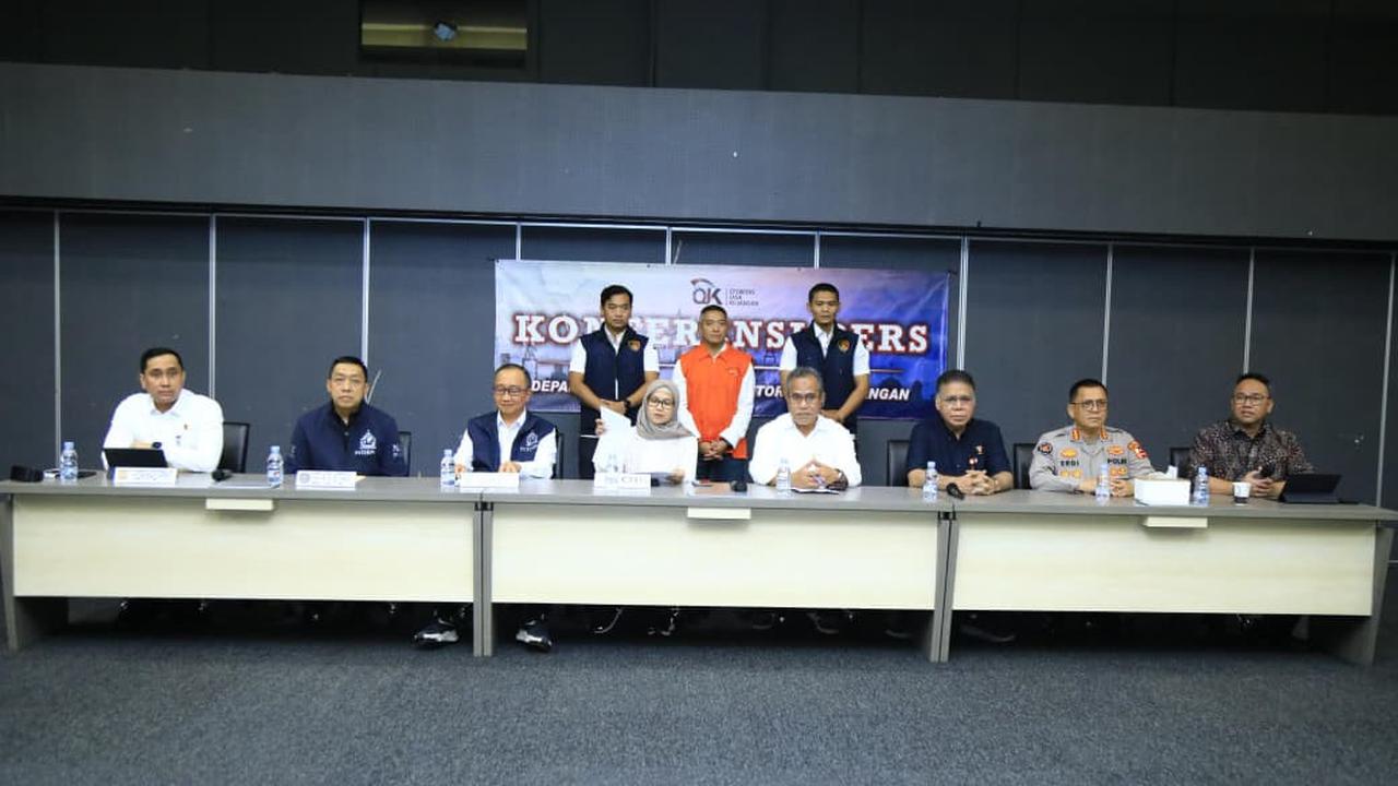 Polri Berhasil Pulangkan Buronan Red Notice Kasus Investasi Ilegal dari Qatar