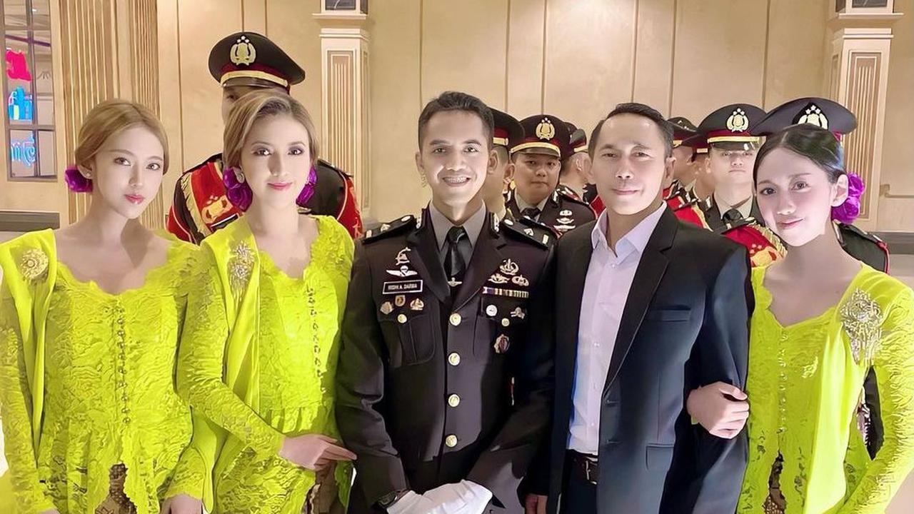 Melalui laman Instagram pribadinya, Heni kerap membagikan potret kebersamaan dengan anak-anaknya.