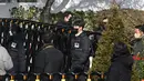 Kekhawatiran akan keselamatan personel di lokasi menjadi dasar menghentikan eksekusi penahanan Yoon Suk-yeol. (JUNG Yeon-je/AFP)
