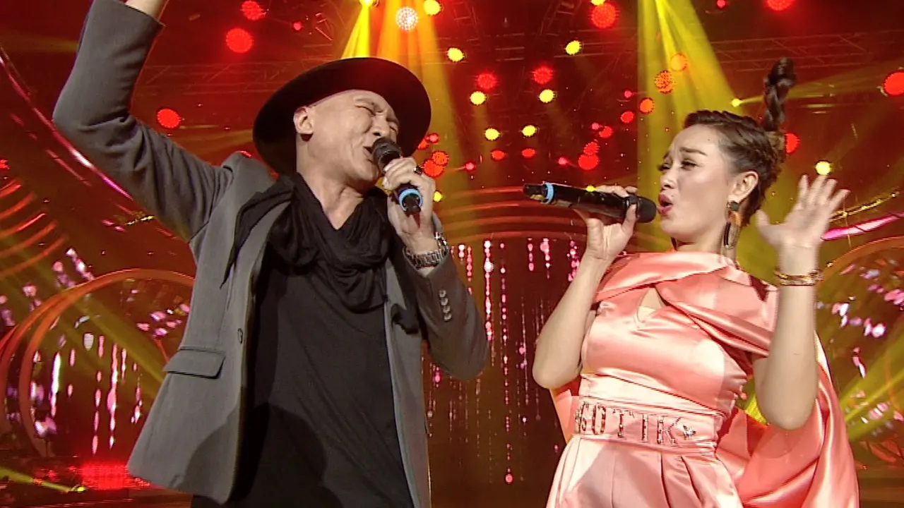 Anji dan Zaskia Gotik