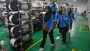 Langkah-langkah strategis perlu segera diambil untuk mengurangi dampak negatif dan mencari pasar alternatif ekspor bagi produk-produk Indonesia. (TIMUR MATAHARI/AFP)