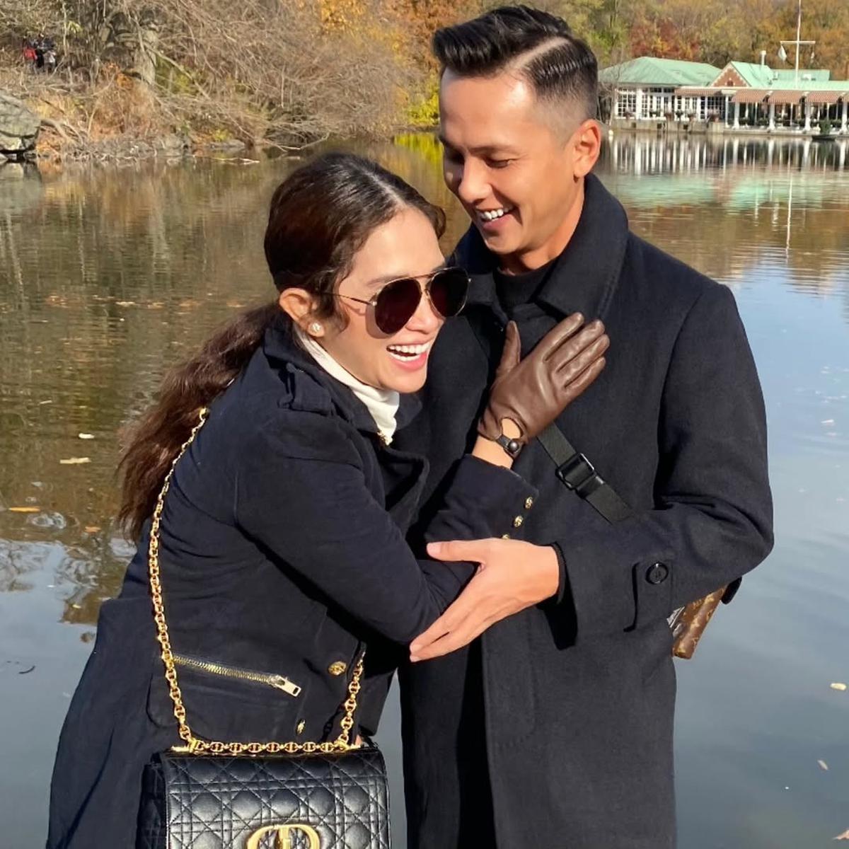 Rayakan Anniversary ke-13, Ussy Sulistiawaty Unggah Momen Mesra dengan Andhika Pratama