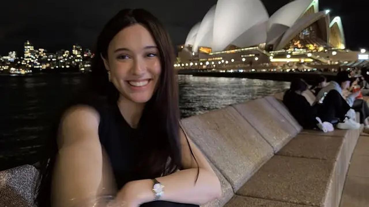 6 Potret Gaya Chic Yasmin Napper Liburan di Australia, Elegan Minimalis
