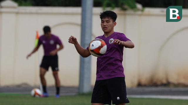 Foto: Dibohongi Vietnam, Timnas Indonesia Masih Latihan di Lapangan yang Buruk Jelang Hadapi Timor Leste di SEA Games 2021