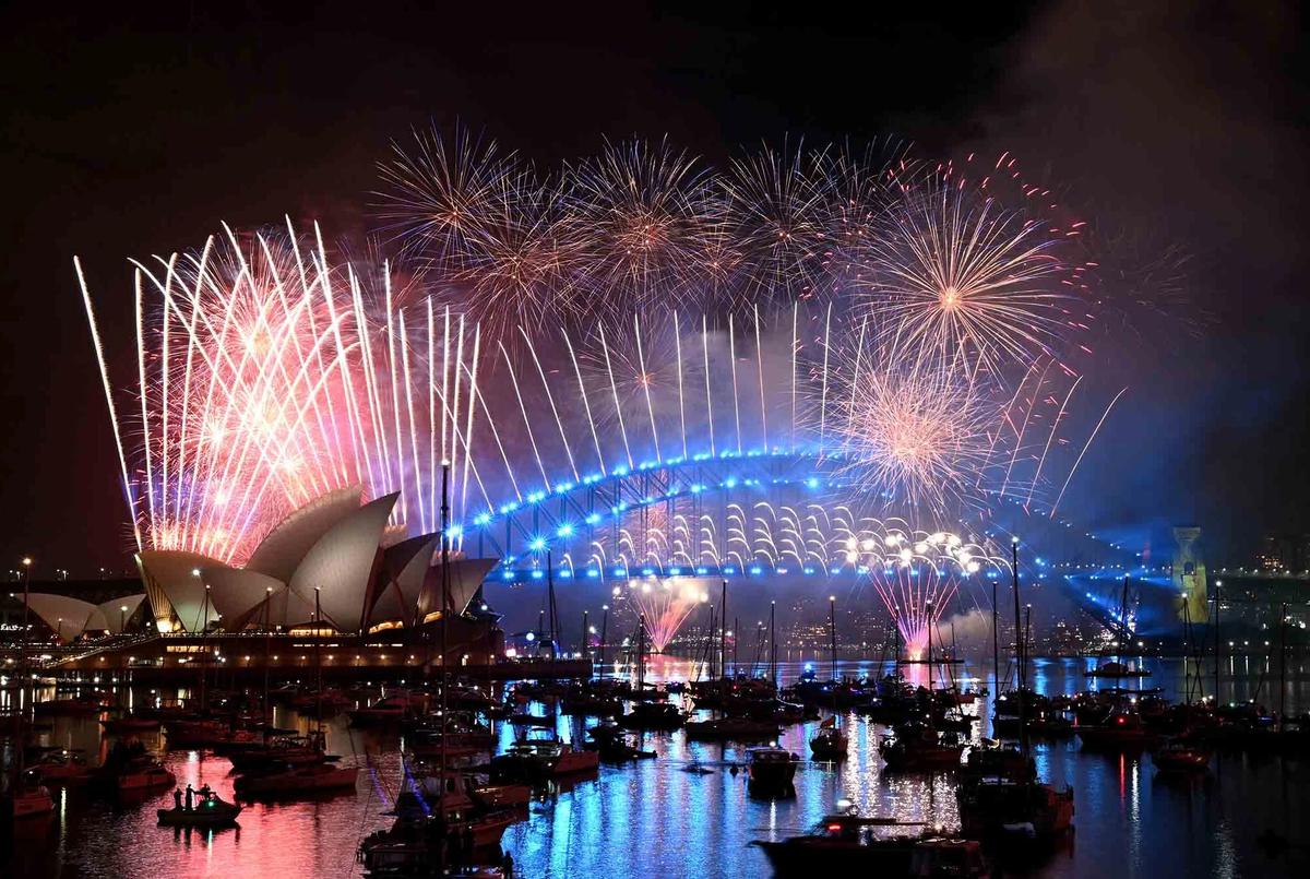 FOTO: Kembang Api Sambut Tahun Baru 2026 di Sydney