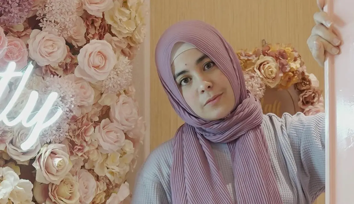 <p>Risty Tagor kini memang jarang bermain sinetron. Perempuan kelahiran 33 tahun silan itu lebih sibuk di dunia bisnis dan mengembangkan usahanya di bidang fashion. (FOTO: instagram.com/ristytagor/)</p>