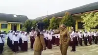 Viral Guru SD di Lampung Ngamuk Ancam Cekik Murid saat Upacara, Diduga Gara-Gara Banyak Pengajar Absen