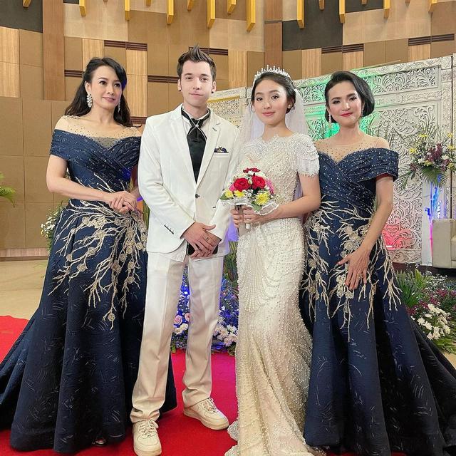 6 Potret Pernikahan Artis di Sinetron, Bak Pengantin Sungguhan