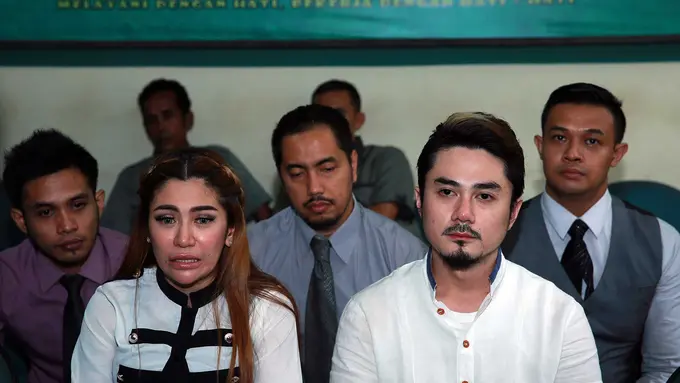 Cinta Penelope dan Dony Hermawan