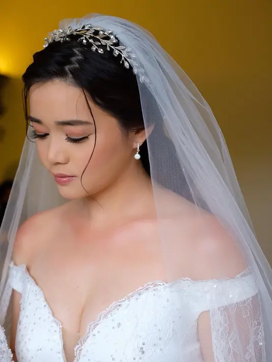 Bukan hanya pesta pernikahan yang berlangsung hari ini, namun sejak awal Densu pun memang tertutup soal kisah asmaranya dengan Olivia. Keduanya hampir tak pernah mengumbar hubungannya di media sosial. (FOTO: Instagram)