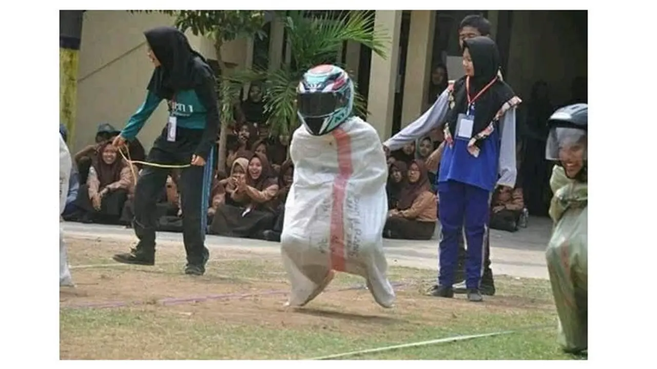 Aksi Seru Acara Lomba 17 Agustusan Ini Bikin Ketawa Ngakak