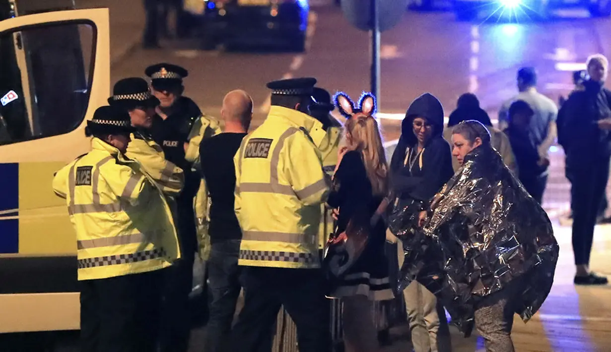 “Pelayanan darurat telaah menerima laporan adanya ledakan bom di Manchester Arena,” tulisnya memberikan pernyataan dan melaporkan. (APexchange/Bintang.com)