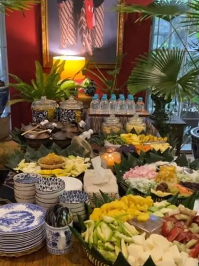 6 Potret Yuni Shara Gelar Arisan, Rumahnya yang Instagramable Curi Perhatian