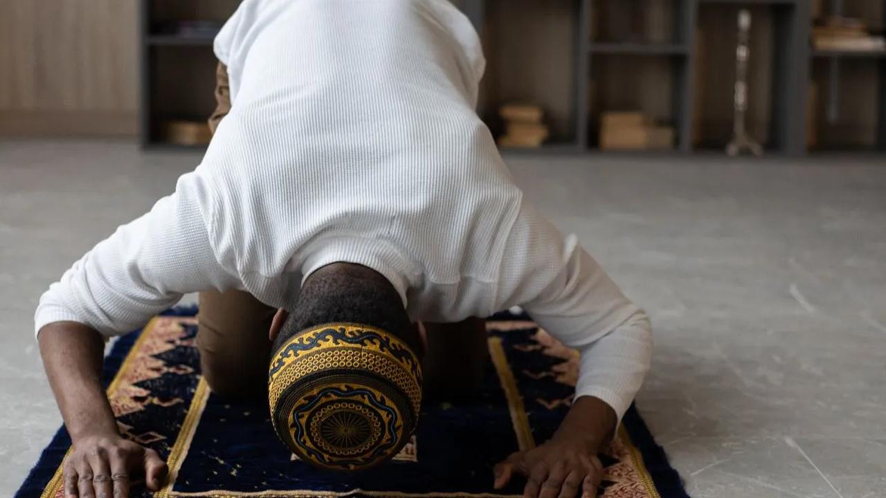 Bacaan Niat Shalat Fajar