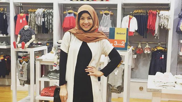Muda Dan Trendi Dengan Makeup Dan Hijab Ala Istri Desta Fashion Beauty Liputan6 Com