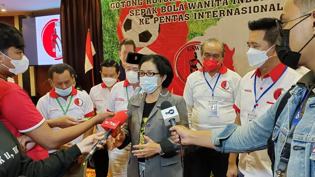 Kepala Departemen Sepakbola Wanita PSSI, Papat Yunisal mendukung niatan Gerakan Sepak Bola Wanita Indonesia (GWSI).