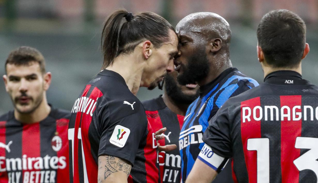 Insiden perkelahian bermula ketika Lukaku mendapat pelanggaran keras dari kapten Milan Alessio Romagnoli. Keduanya kemudian terlibat adu argumen. (Foto: AP/Antonio Calanni)